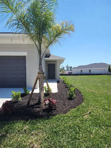 $1,950 | 105 Naomi Place, Rotonda West, FL 33947