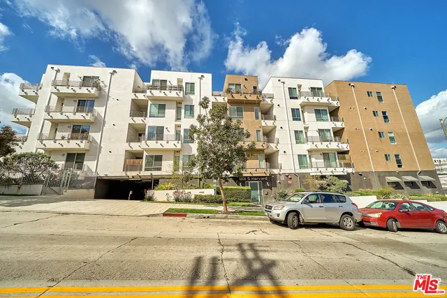 $749,900 | 1101 South Harvard Boulevard, Unit 306, Los Angeles, CA 90006