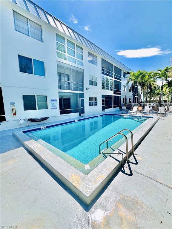 72 7th Street South, Unit 306 Naples, FL 34102 - Photo 6 of 23