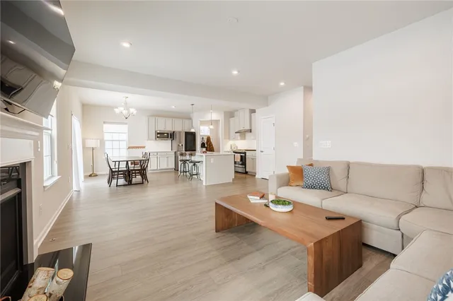 $498,000 | 271 Longleaf Lane, Walworth, NY 14502