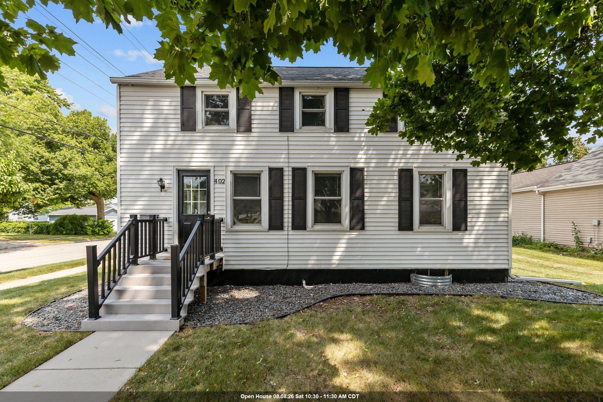 402 East Harding Drive Appleton, WI 54915 - Photo 1 of 37 Gallery Image 1