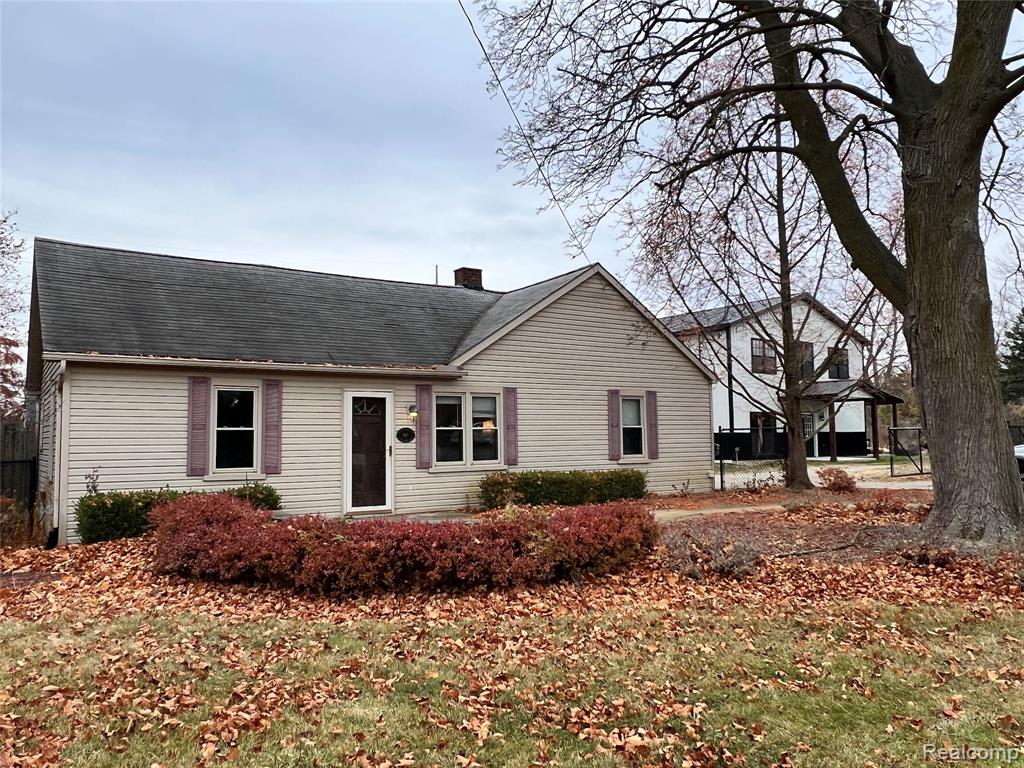 496 East Avon Road Rochester Hills, MI 48307 - Photo 1 of 34
