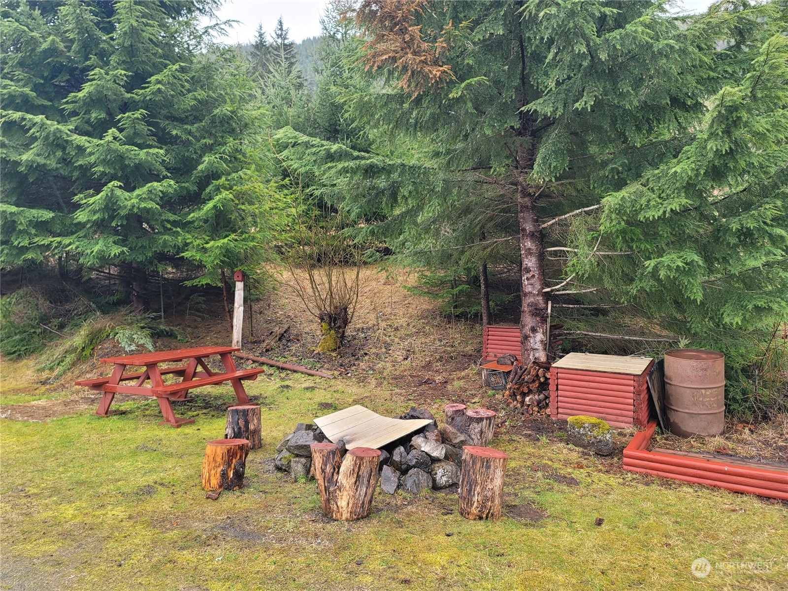 104 Compton Road Morton, WA 98356 - Photo 31 of 35 an outdoor space with furniture and garden