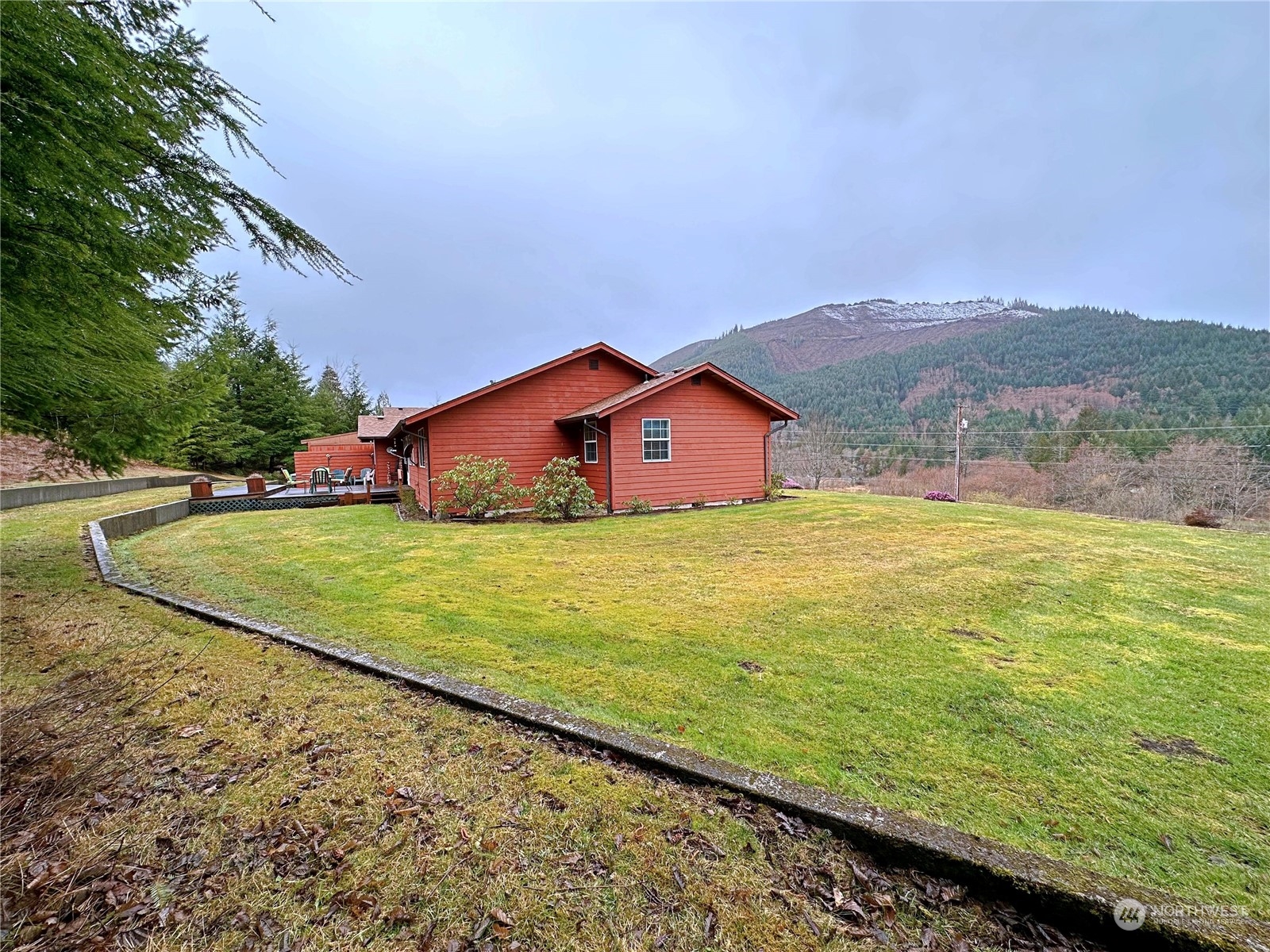 104 Compton Road Morton, WA 98356 - Photo 7 of 35 a view of an ocean from a building