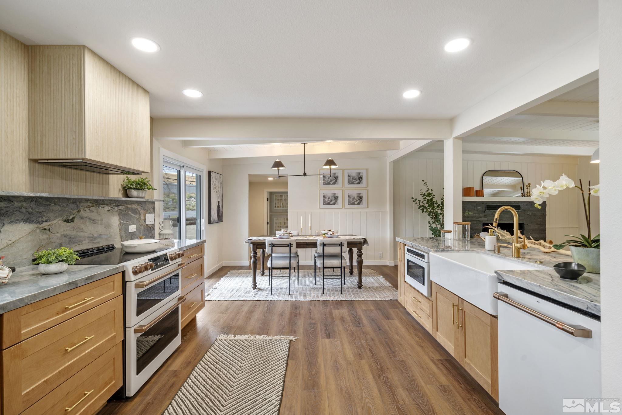 208 Rhodes Road Reno, NV 89521 - Photo 3 of 40 Photo 3