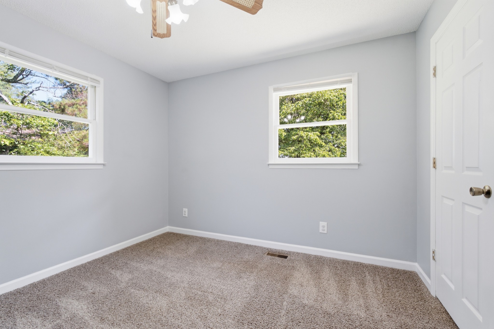 609 Hawkersmith Road Tullahoma, TN 37388 - Photo 21 of 32