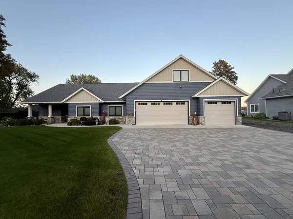 $1,400,000 | 5833 Bedman Drive Northwest, Alexandria, MN 56308