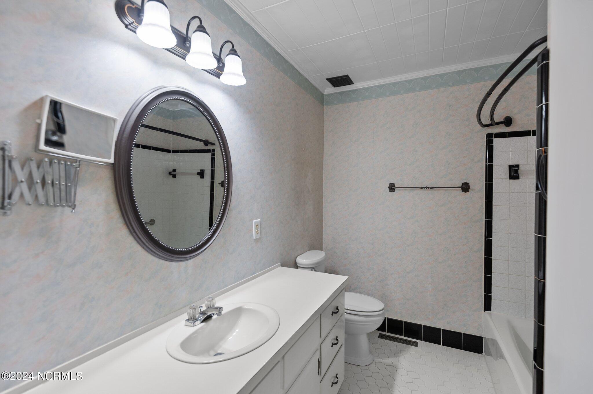 1804 Oxford Road Kinston, NC 28504 - Photo 12 of 45 14-web-or-mls-_DSC9615