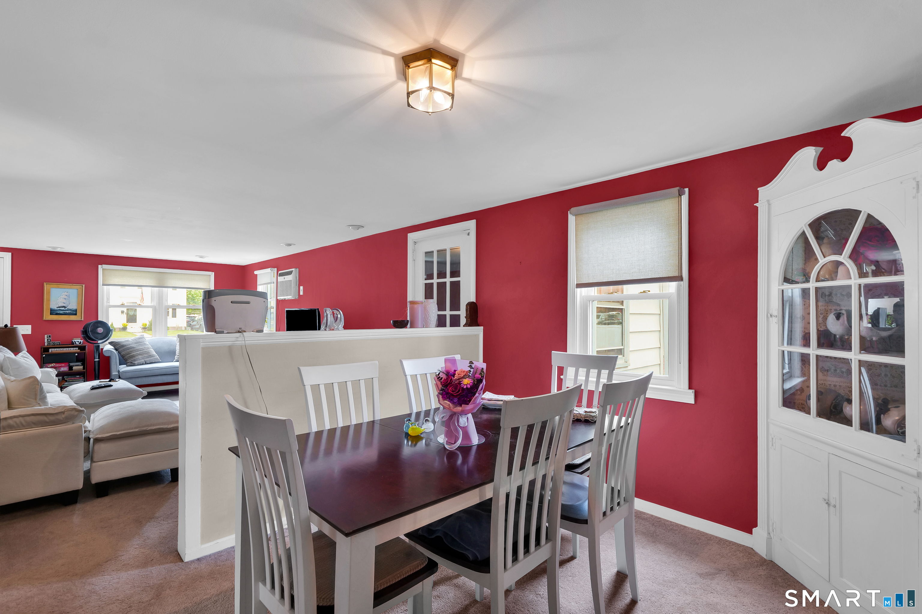 172 Nott Street Wethersfield, CT 06109 - Photo 7 of 35 1st flr dining area