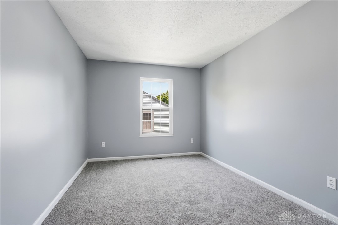 2643 Orchard Run Road Dayton, OH 45449 - Photo 36 of 39 Gallery Image 36