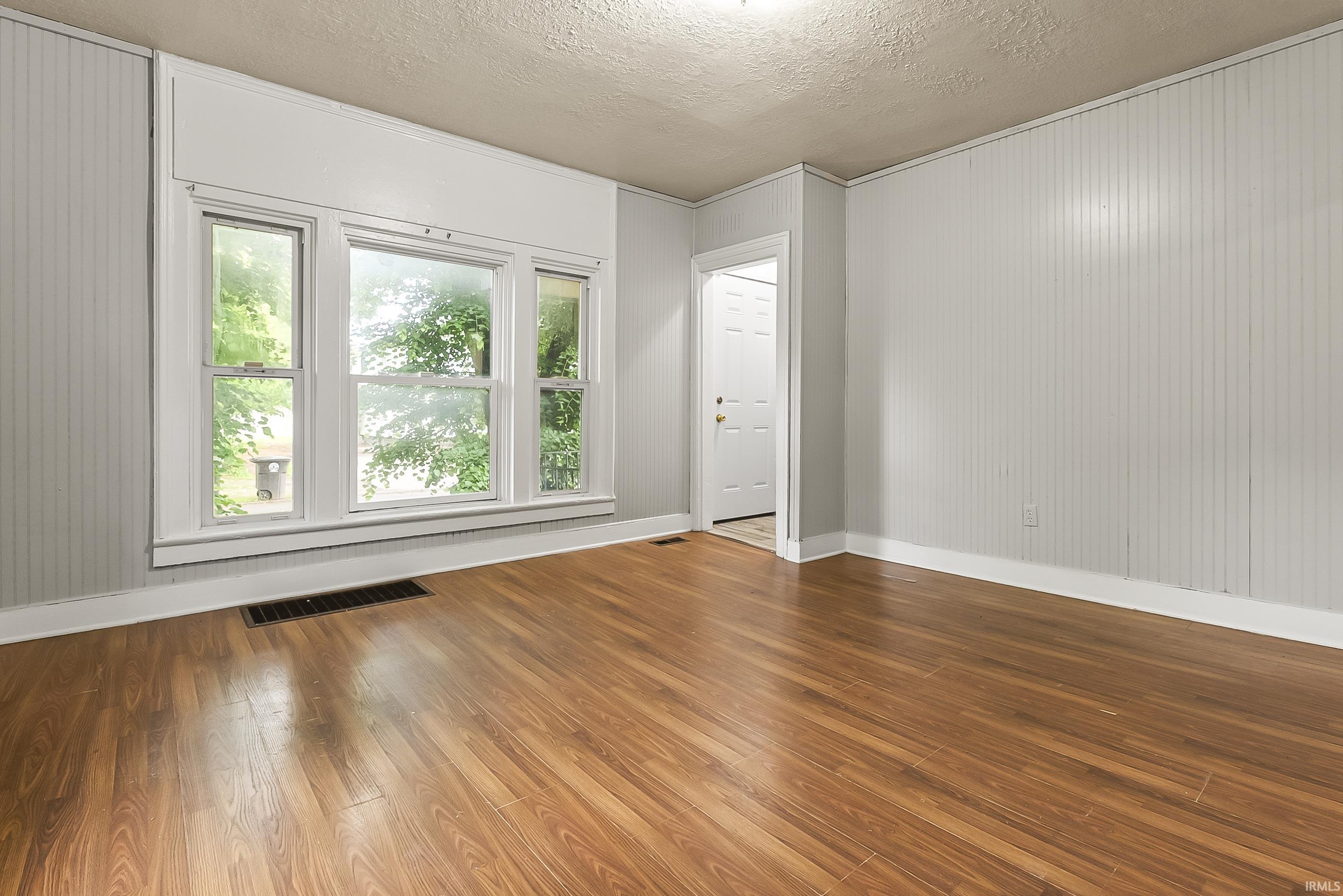 514 Mechanic Street Fort Wayne, IN 46808 - Photo 4 of 28