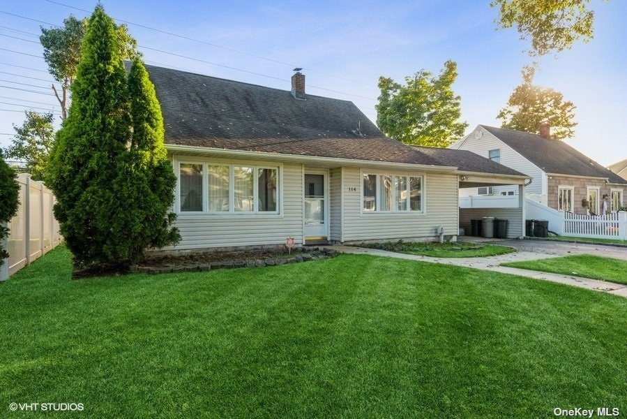 114 Cornflower Road Levittown, NY 11756 - Photo 1 of 1 Gallery Image 1