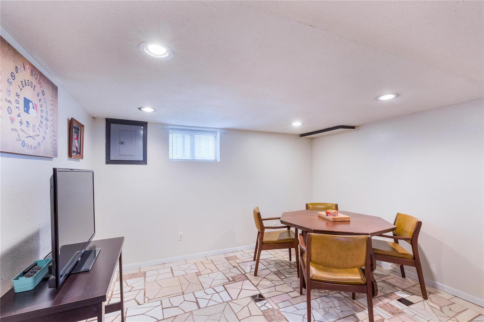 4931 Heege Road St. Louis, MO 63123 - Photo 23 of 35 Gallery Image 23