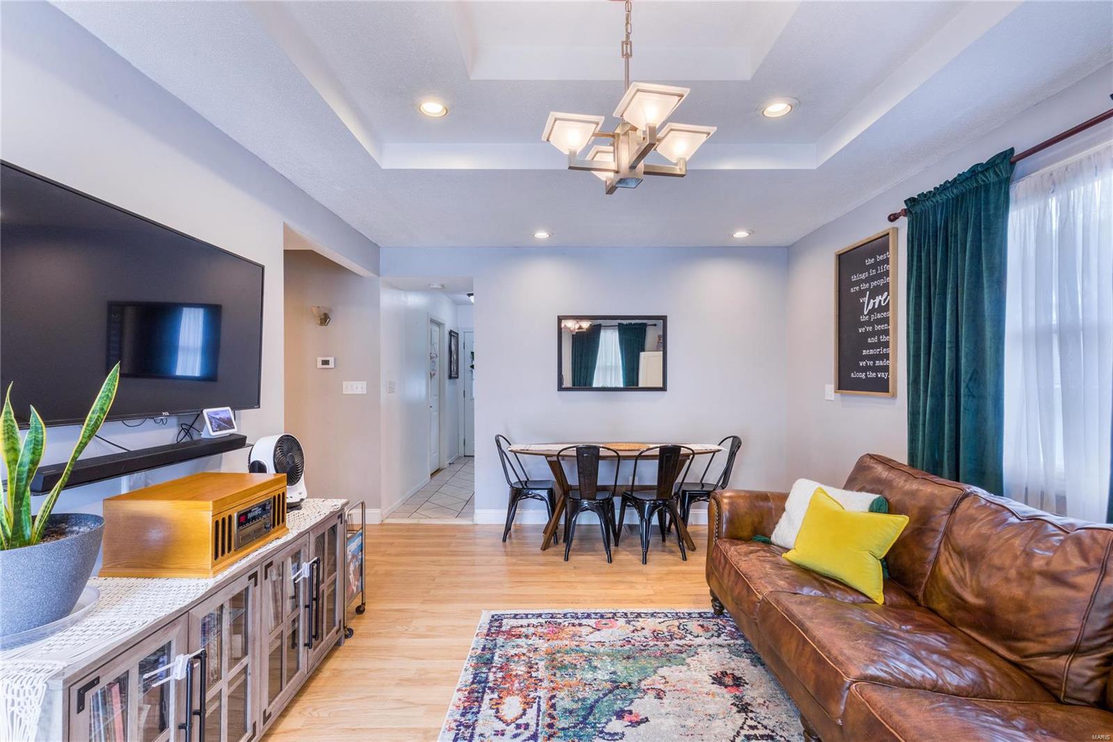4931 Heege Road St. Louis, MO 63123 - Photo 6 of 35 Gallery Image 6