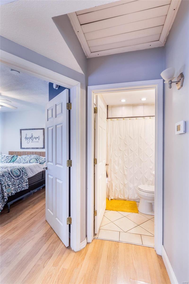 4931 Heege Road St. Louis, MO 63123 - Photo 8 of 35 Gallery Image 8