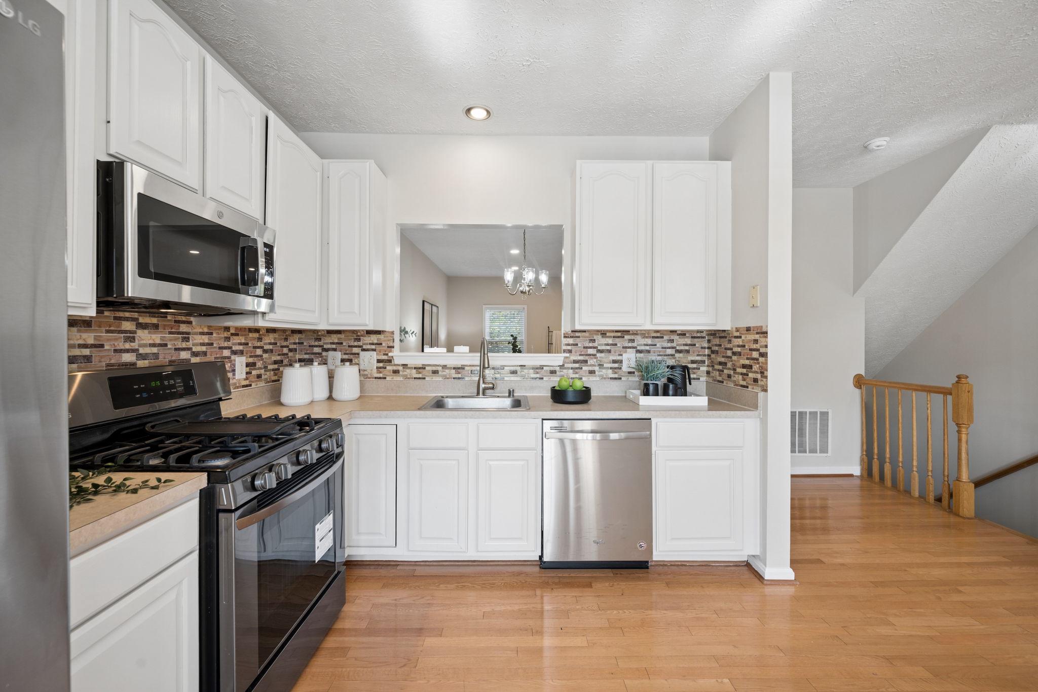 11952 White Heather Road Cockeysville, MD 21030 - Photo 5 of 36 Kitchen