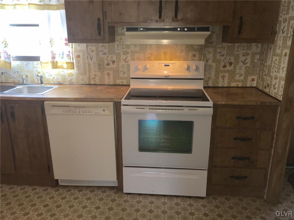 683 Krumsville Road Kutztown, PA 19530 - Photo 3 of 13 Gallery Image 3