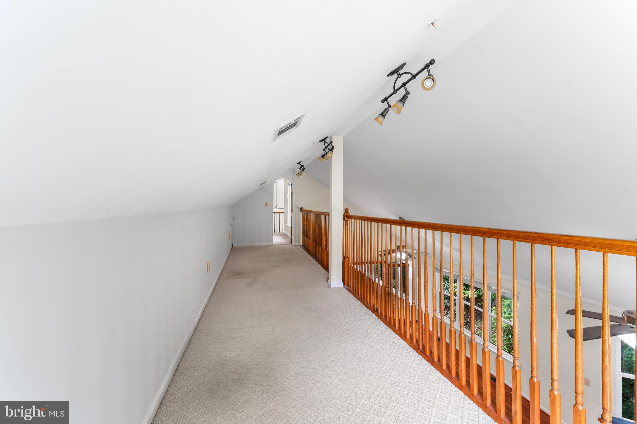 11709 Thrift Road Clinton, MD 20735 - Photo 38 of 71 a view of a stairs and an entryway