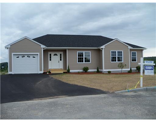 70 Fieldside Drive Woonsocket, RI 02895 - Photo 1 of 10 Exterior Front.