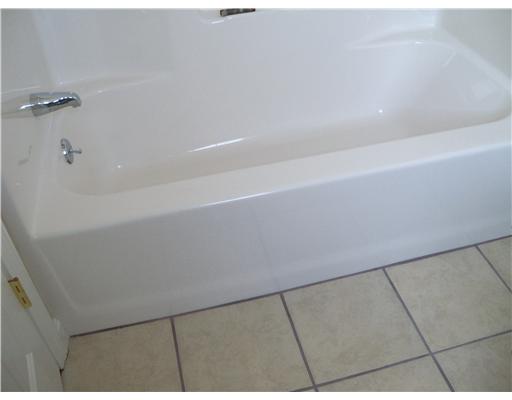70 Fieldside Drive Woonsocket, RI 02895 - Photo 10 of 10 Bathroom.