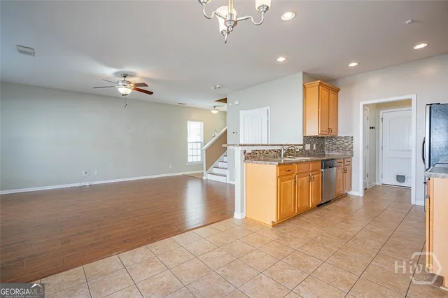 $2,100 | 25 Chey Hill Lane, Richmond Hill, GA 31324