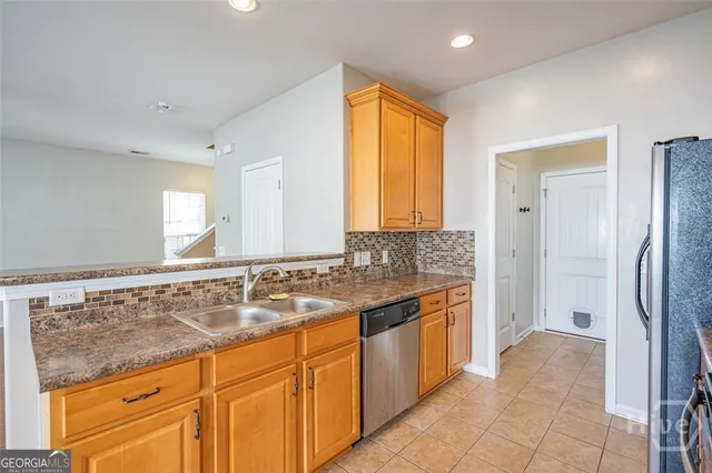 $2,100 | 25 Chey Hill Lane, Richmond Hill, GA 31324