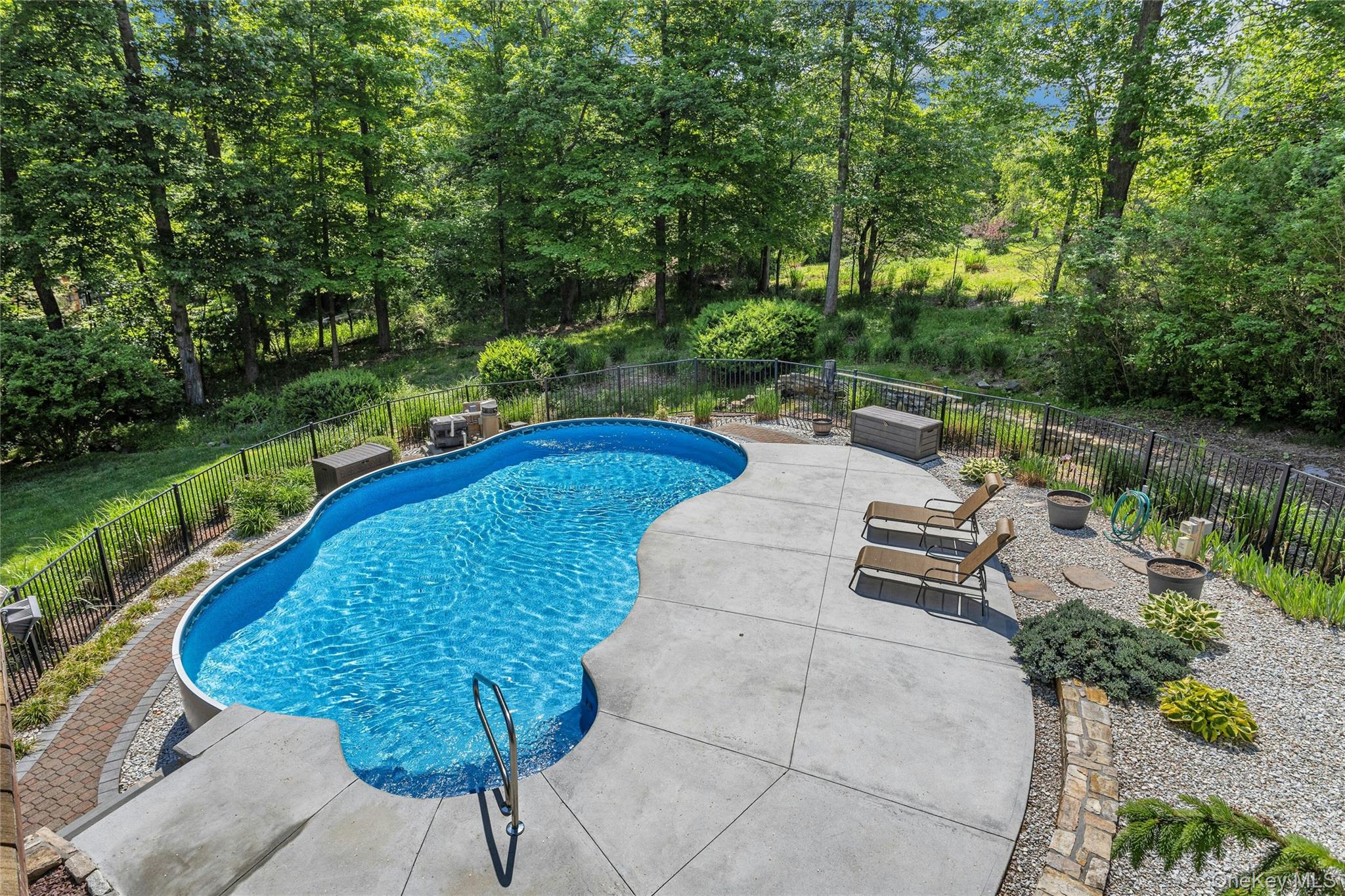 204 Cherry Hill Road Carmel, NY 10512 - Photo 29 of 40