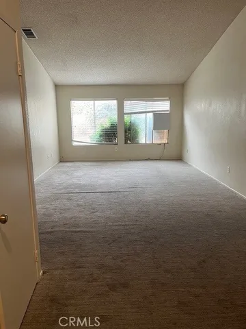 a view of empty room with window