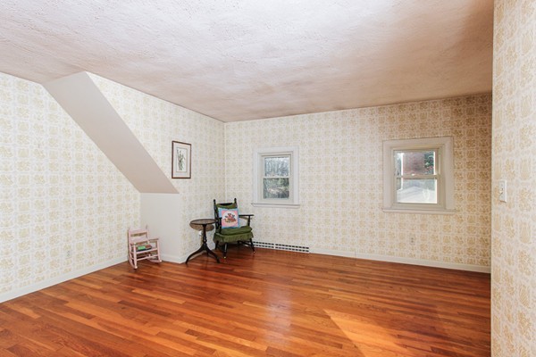 81 Meyer Road Hamilton, MA 01982 - Photo 9 of 11