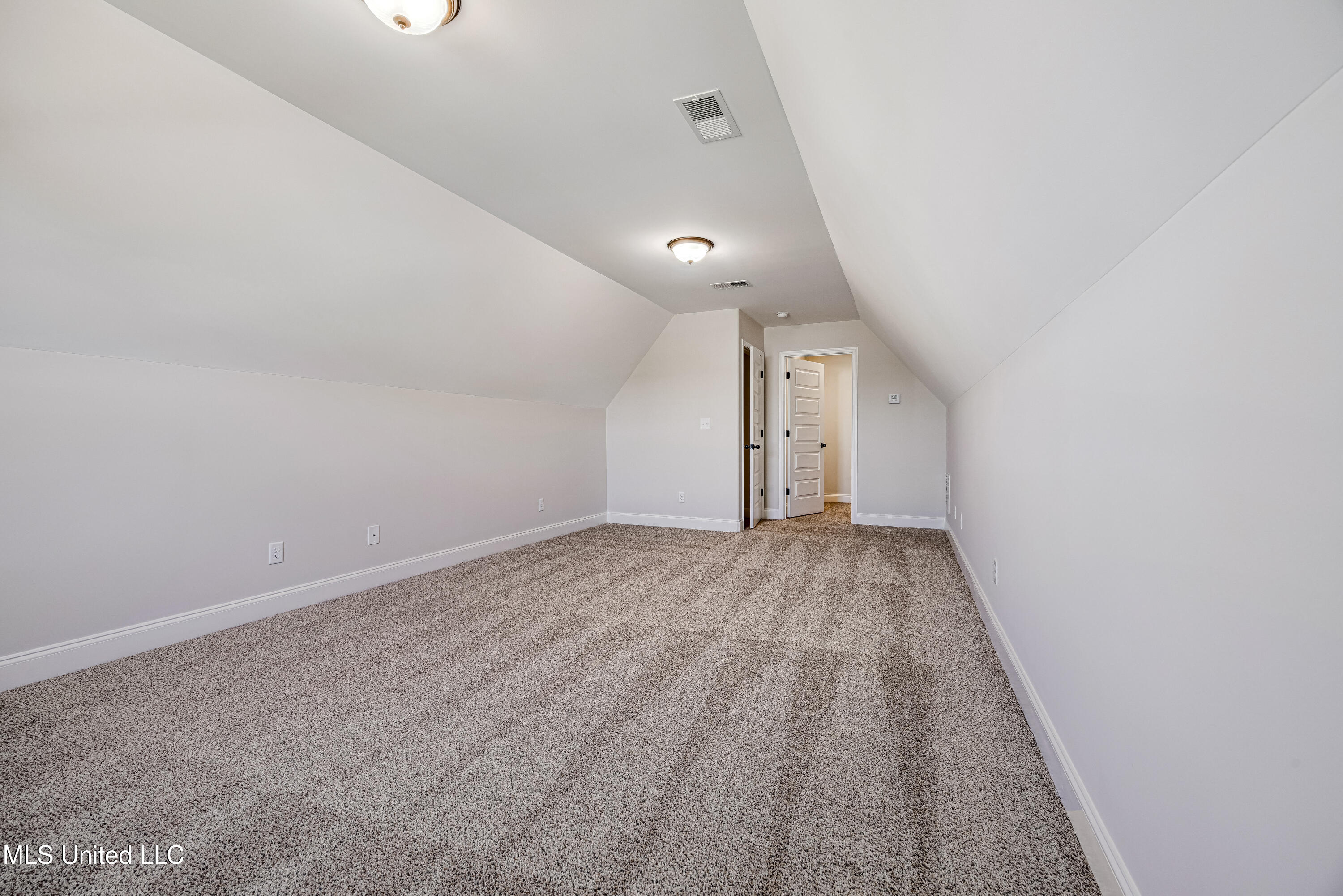 3740 Roland Drive Southaven, MS 38672 - Photo 30 of 35 Copy of bonus room 1