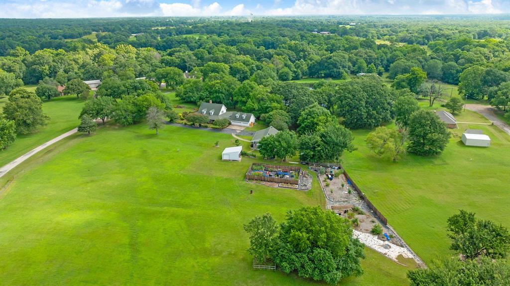 146 County Road Powderly, TX 75473 - Photo 17 of 40