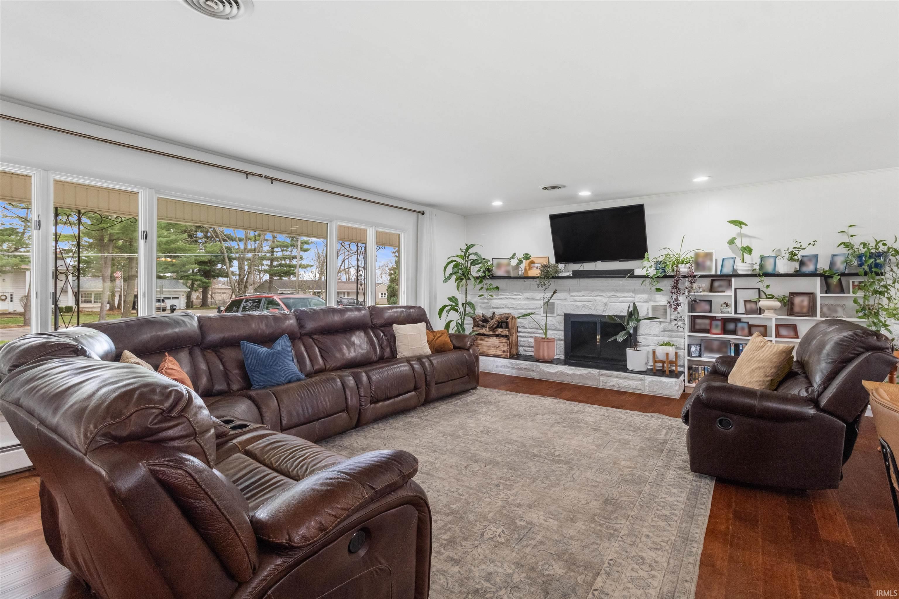 1705 East Springhill Road Warsaw, IN 46580 - Photo 5 of 26