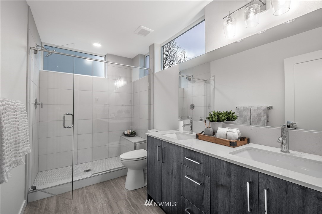 1332 East Spring Street Seattle, WA 98122 - Photo 11 of 16