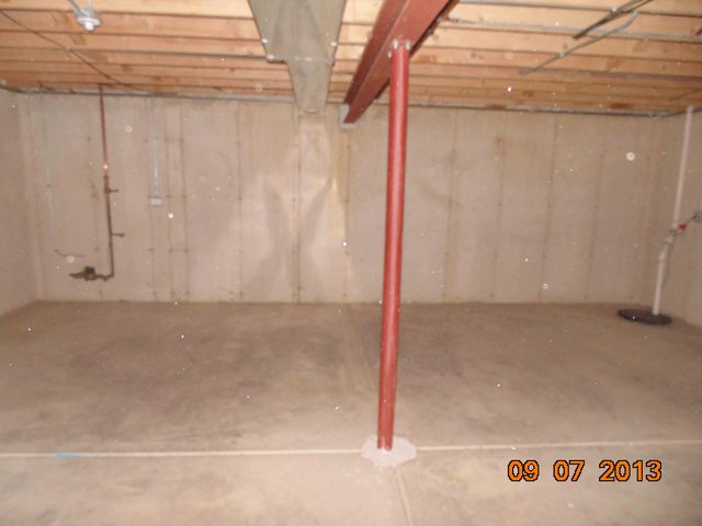 637 Deames Street Plano, IL 60545 - Photo 17 of 18 a view of a door