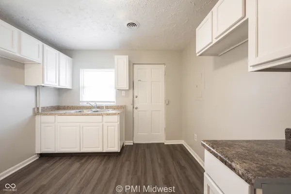 $949 | 524 West 23rd Street, Unit 2, Indianapolis, IN 46208