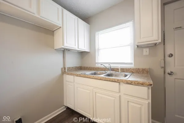 $949 | 524 West 23rd Street, Unit 2, Indianapolis, IN 46208