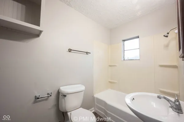 $949 | 524 West 23rd Street, Unit 2, Indianapolis, IN 46208