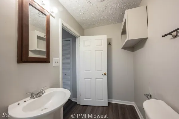 $949 | 524 West 23rd Street, Unit 2, Indianapolis, IN 46208