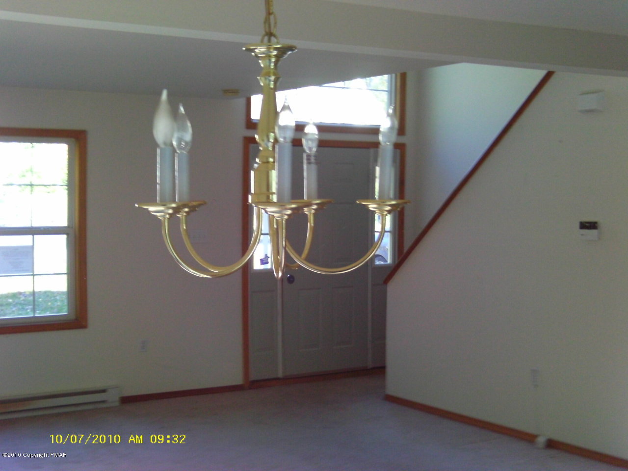 5118 Mayfair Road Tobyhanna, PA 18466 - Photo 3 of 9 Living Room