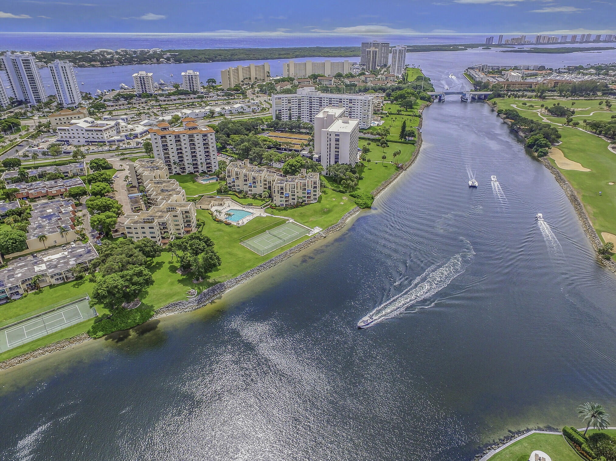 05_374_GOLFVIEW_RD_203_Aerials_5_mls
