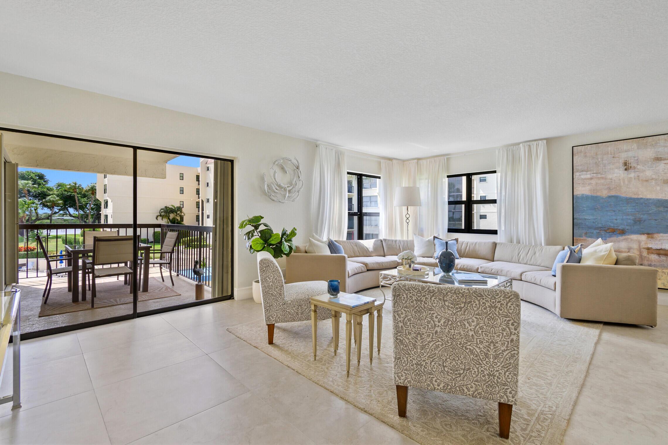 364 Golfview 307 Road, Unit 307 North Palm Beach, FL 33408 - Photo 21 of 35 living room