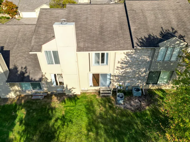 $330,000 | 4291 Foxpointe Drive, West Bloomfield, MI 48323