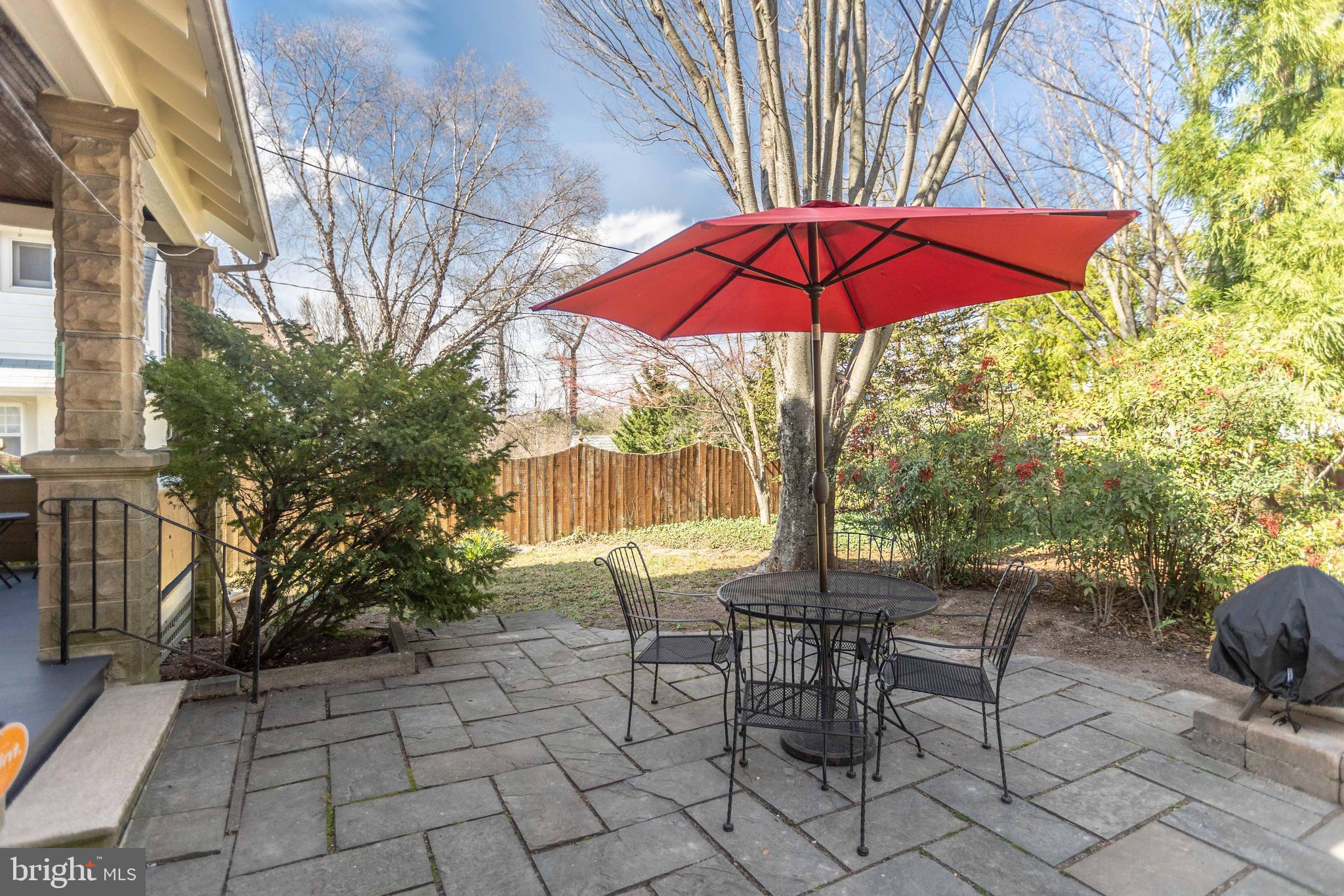 3304 Beverly Road Baltimore, MD 21214 - Photo 34 of 37 Great entertaining space!