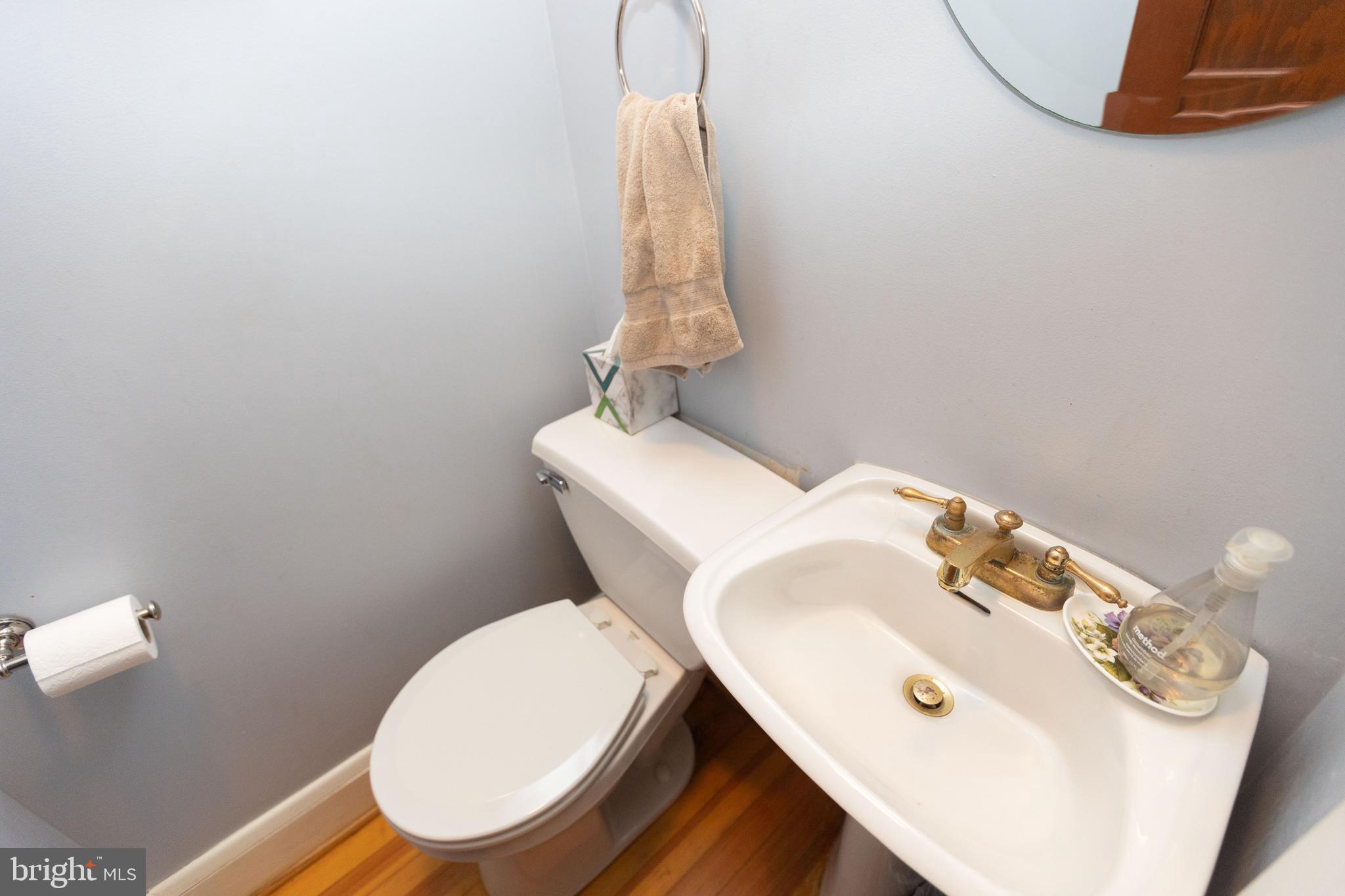 3304 Beverly Road Baltimore, MD 21214 - Photo 10 of 37 Main level half bath