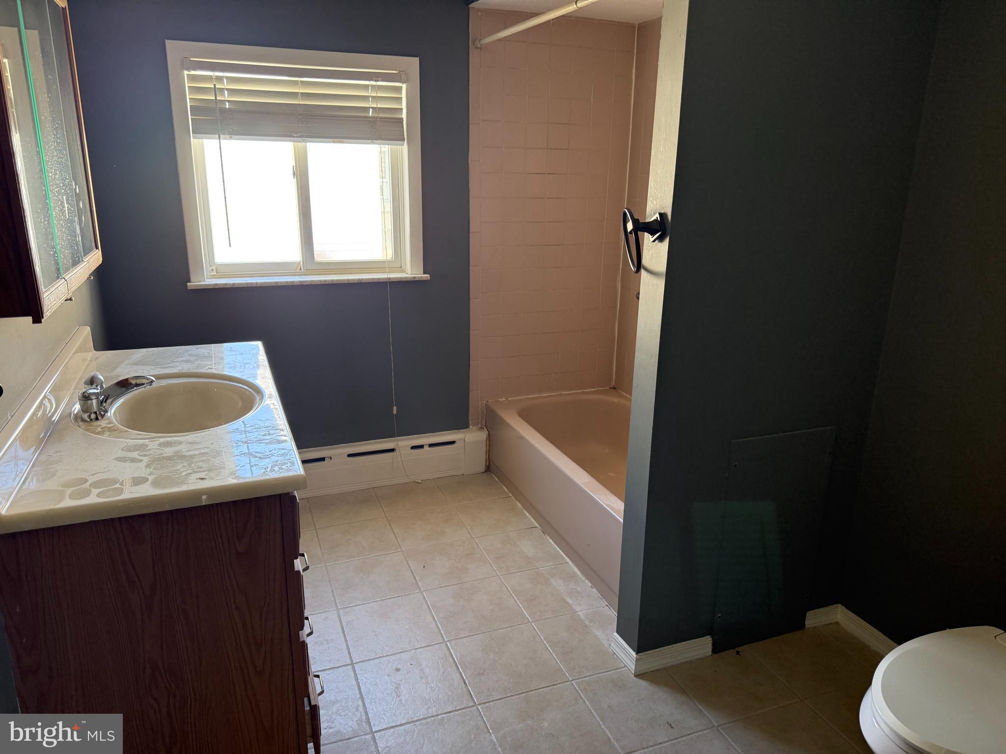 319 Mercy Street Philadelphia, PA 19148 - Photo 2 of 12