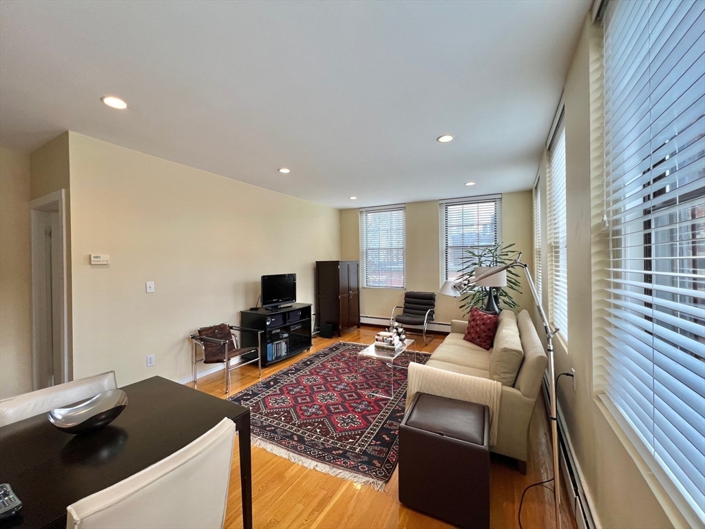 19 Fayette Street, Unit 7 Boston, MA 02116 - Photo 4 of 14
