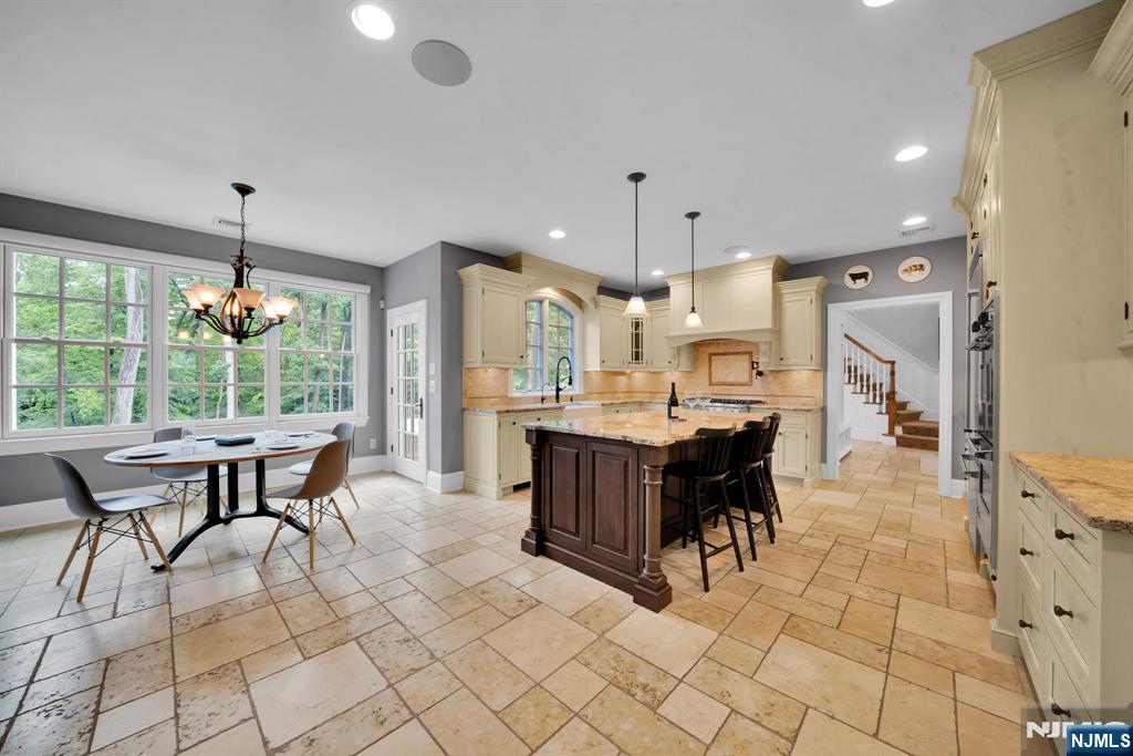 222 Deep Brook Road Wyckoff, NJ 07481 - Photo 10 of 50