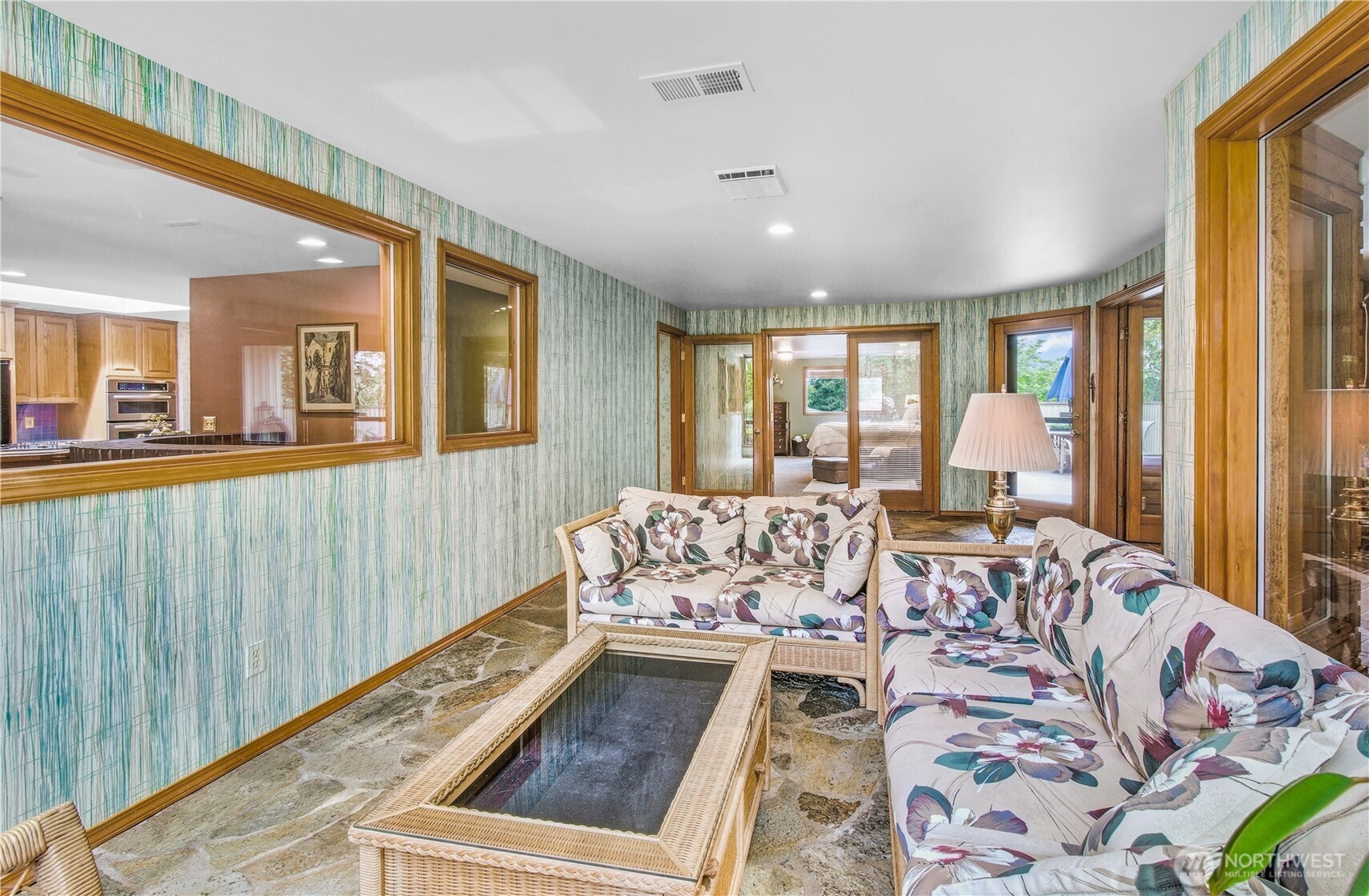 806 Alpine Drive Everett, WA 98203 - Photo 15 of 34