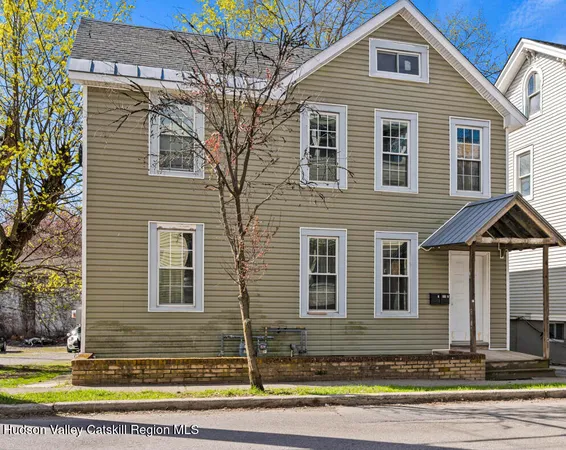 $2,200 | 51 Gifford Avenue, Unit 1, Poughkeepsie, NY 12601