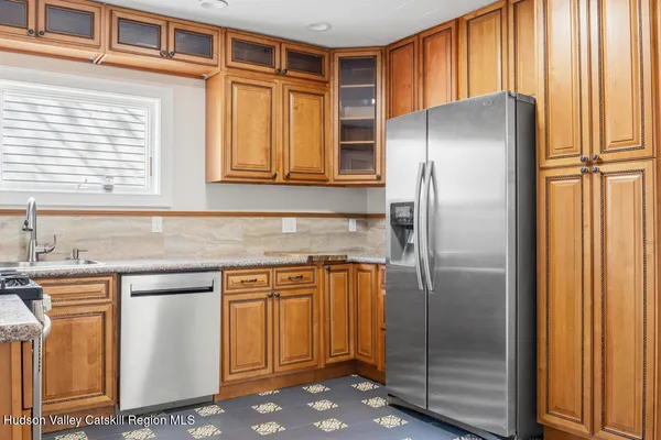 $2,200 | 51 Gifford Avenue, Unit 1, Poughkeepsie, NY 12601